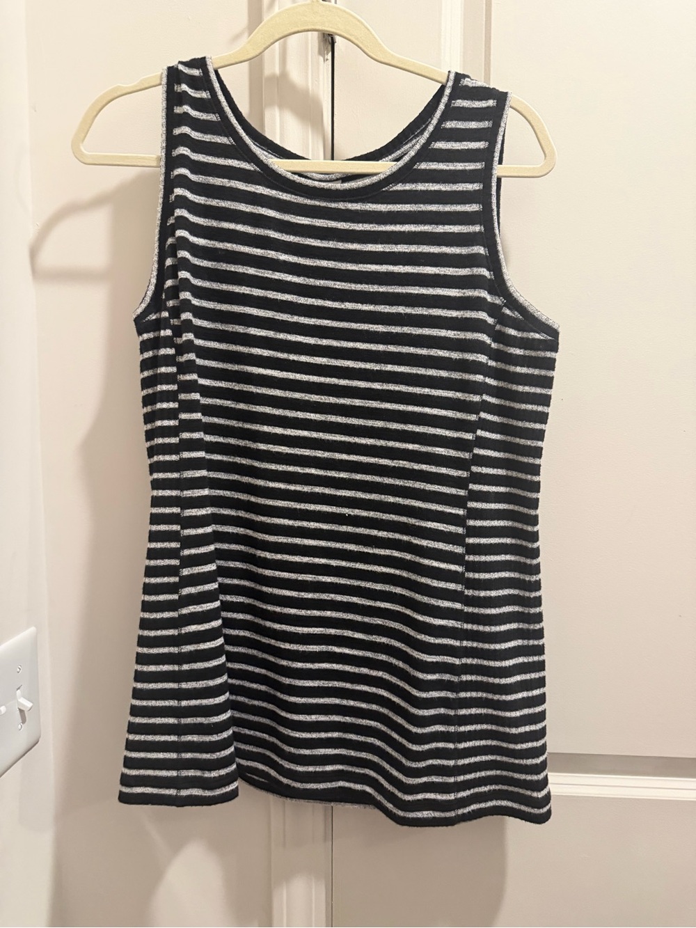 A013 NWOT Classic Striped Sleeveless tank - Black & Gray